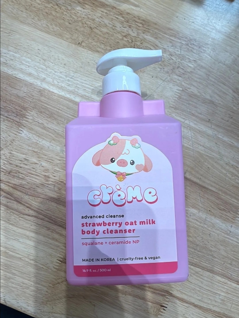 Crème Strawberry Oat Milk Body Cleanser - Pink